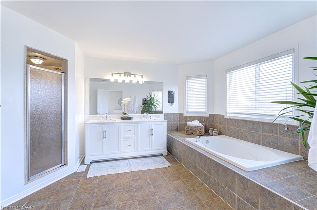 2142 Meadowglen Drive Property Photo 24