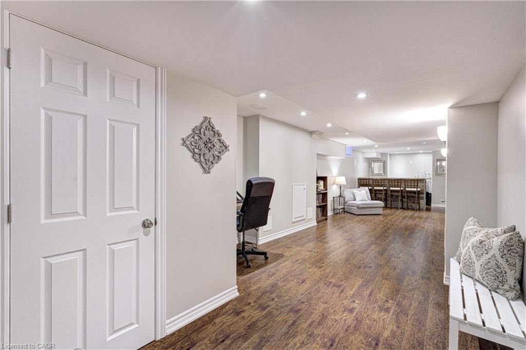 2142 Meadowglen Drive Property Photo 40