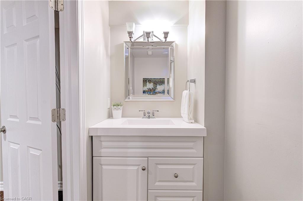 2142 Meadowglen Drive Property Photo 41