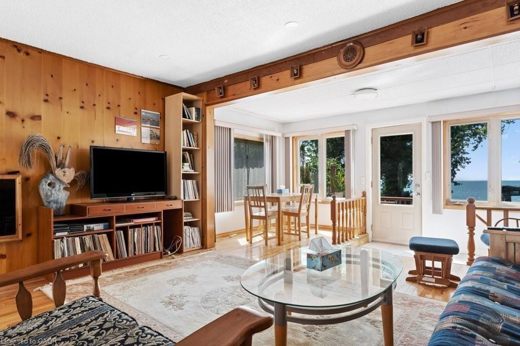 2592 Lakeshore Road Property Photo 18