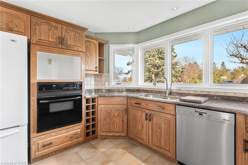 3503 Lakeshore Road Property Photo 14