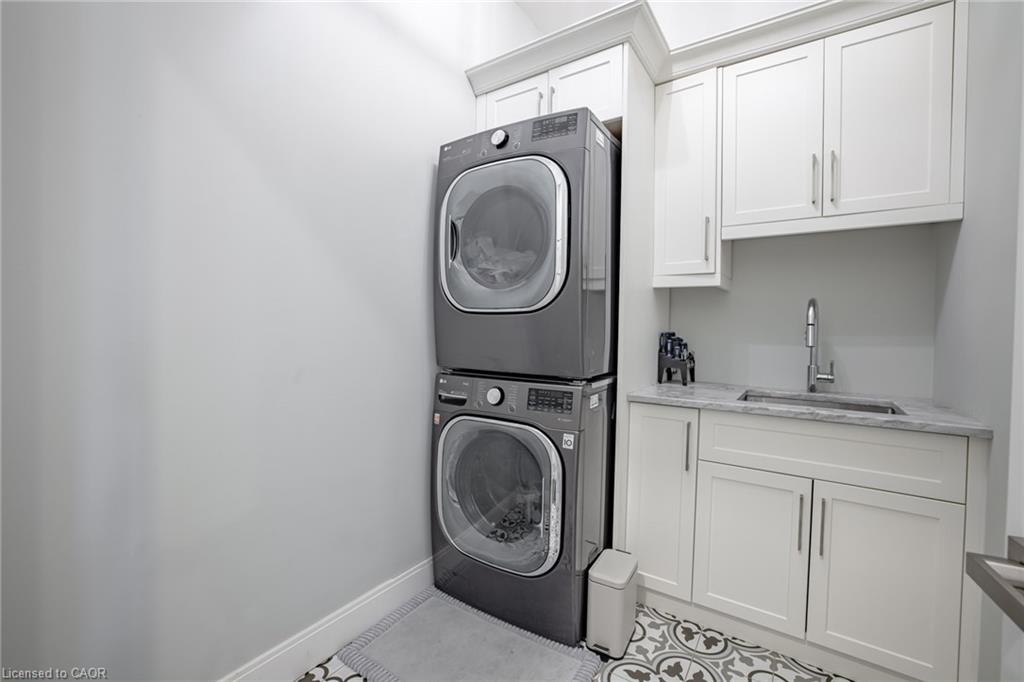 4 Lockman Drive Property Photo 17