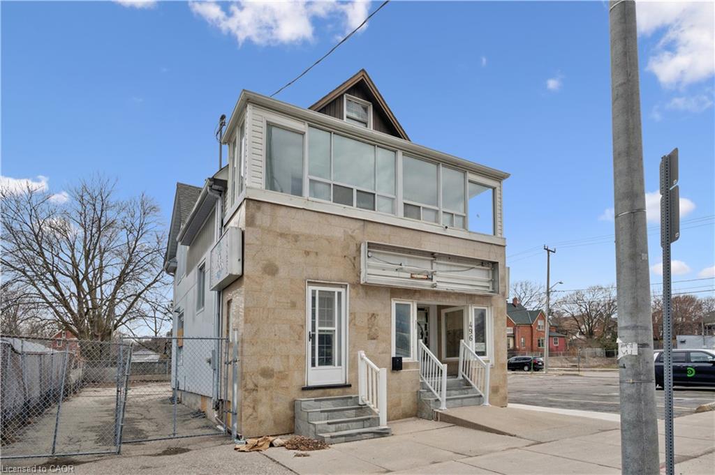 496 King Street E Property Photo 3