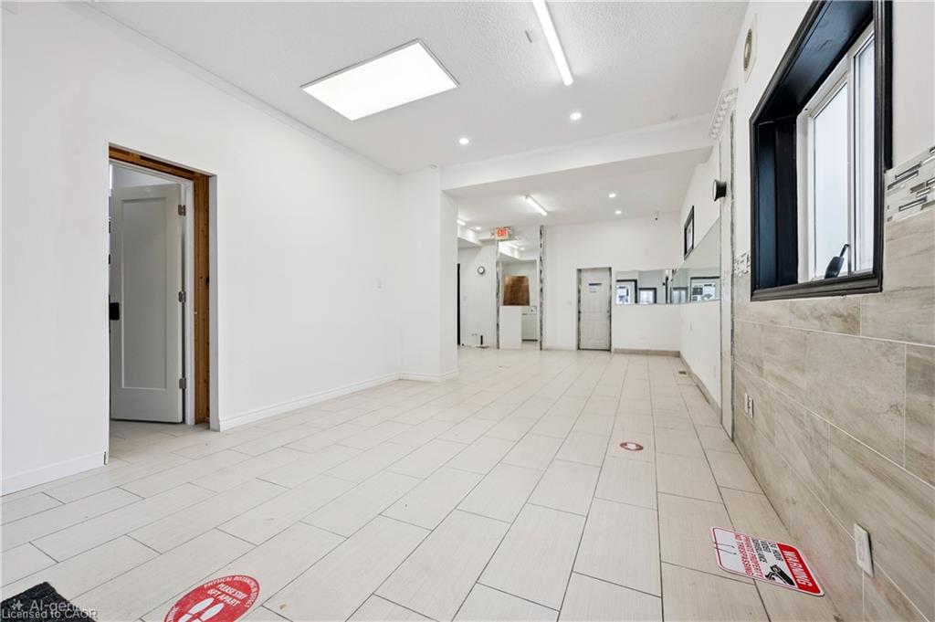 496 King Street E Property Photo 5