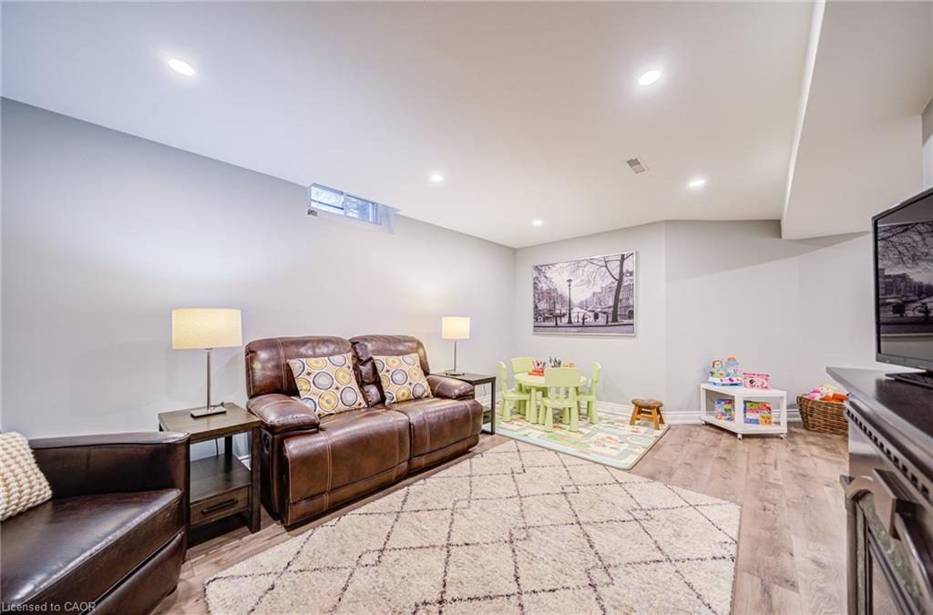 11 Bridlewood Boulevard Property Photo 41