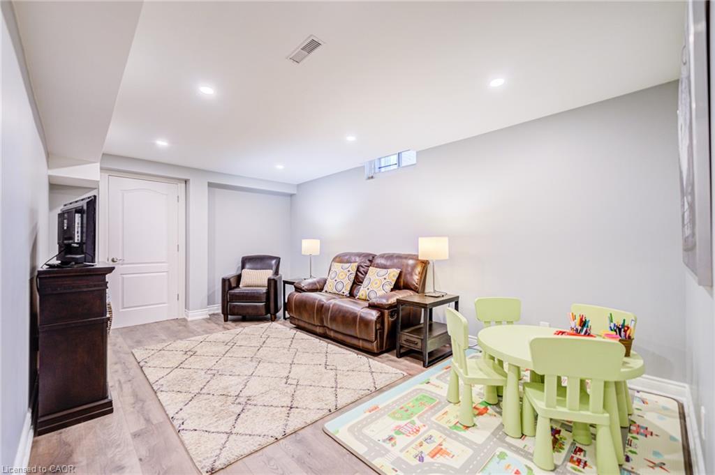11 Bridlewood Boulevard Property Photo 42