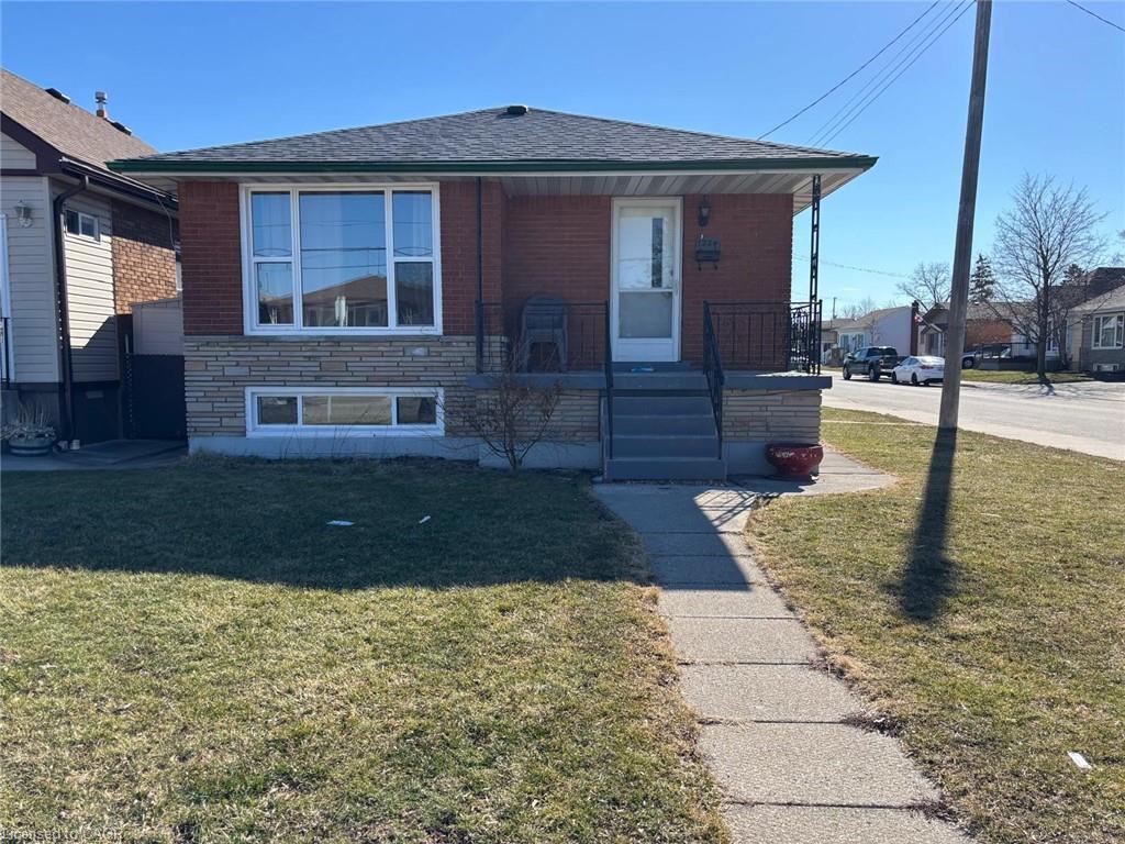 1224 Dunsmure Road Property Photo 3