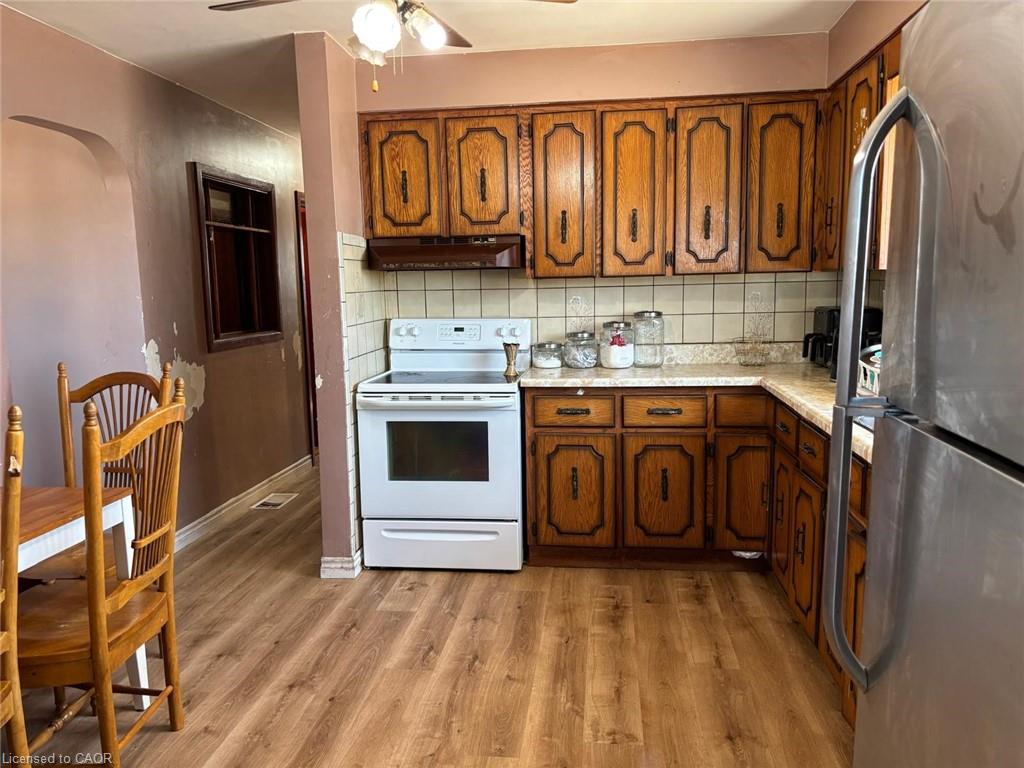 1224 Dunsmure Road Property Photo 8
