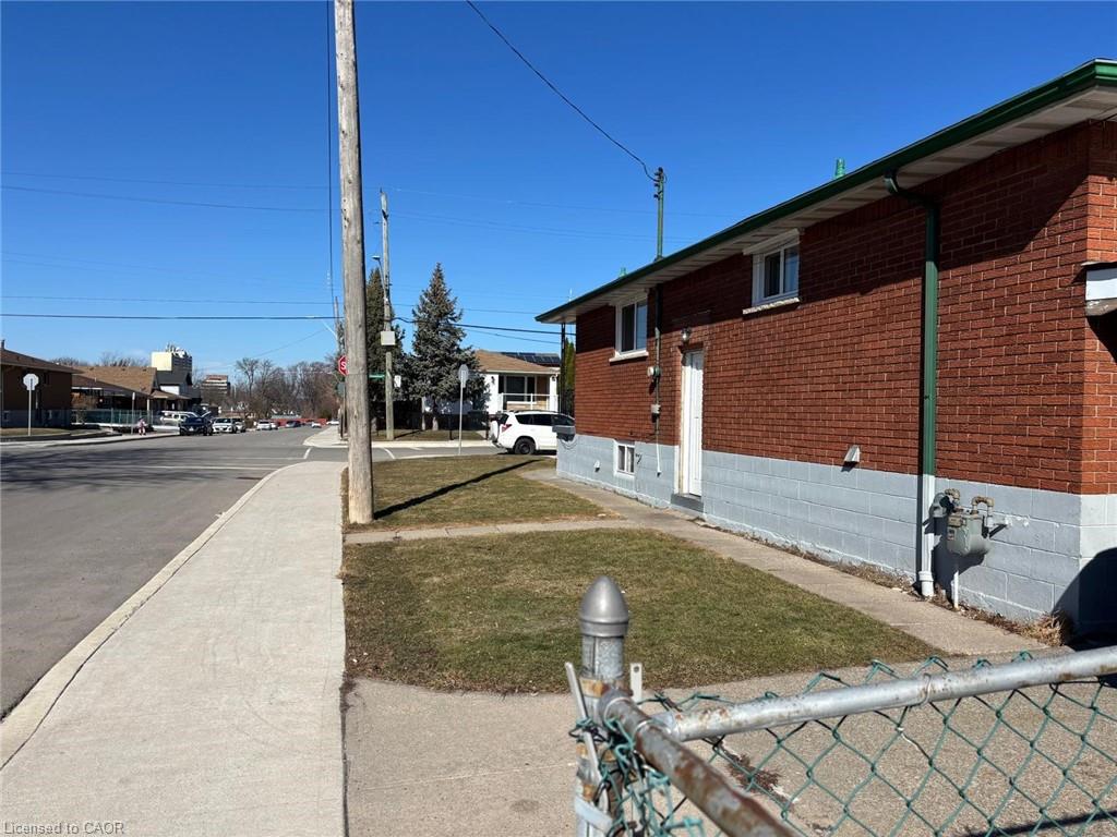 1224 Dunsmure Road Property Photo 20