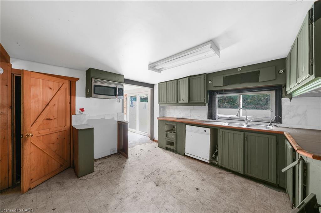 1093 South Lake Road Property Photo 12