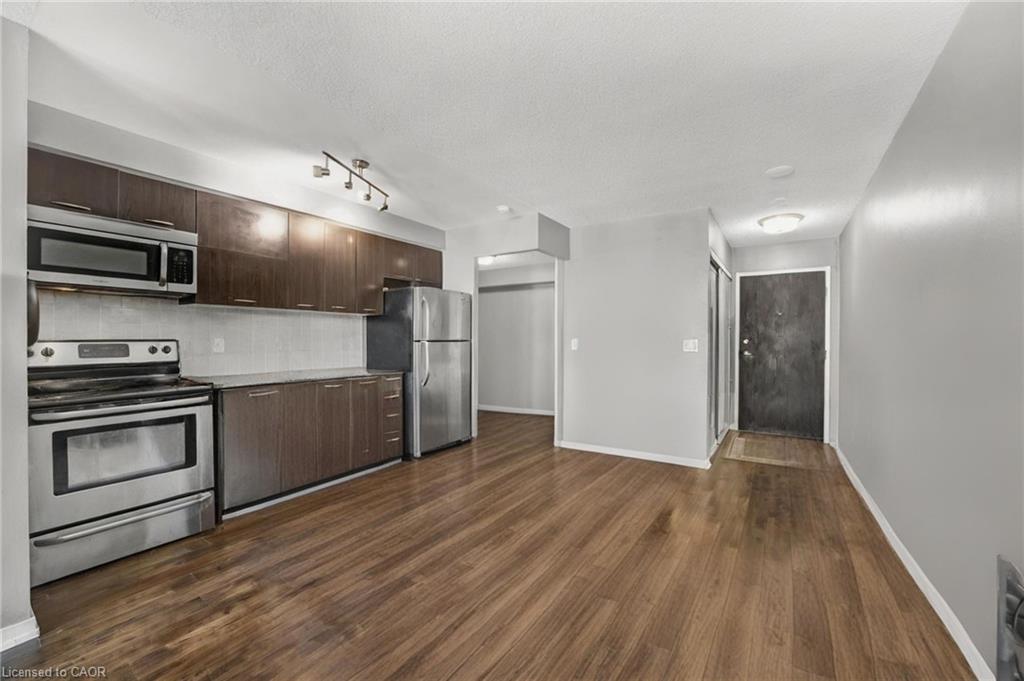 725-38 Joe Shuster Way Property Photo 11