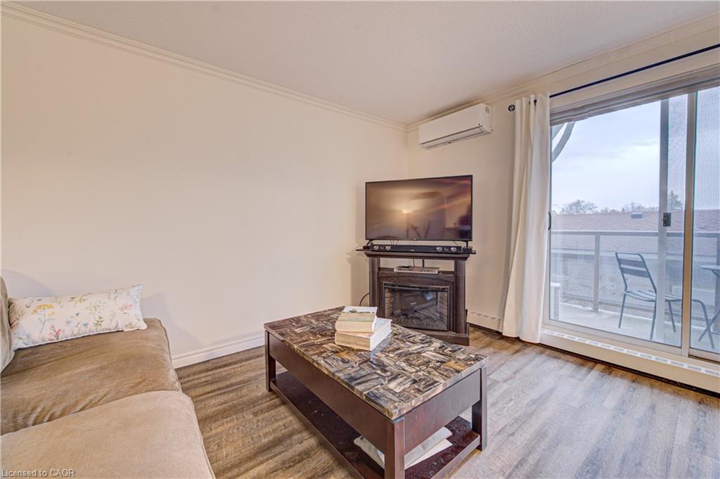 202-793 Colborne Street Property Photo 7