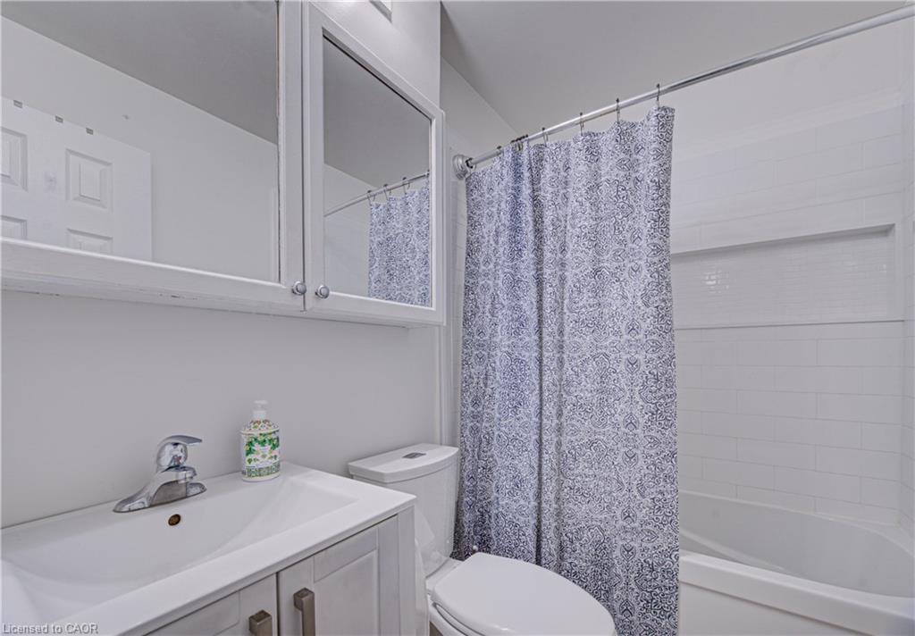 202-793 Colborne Street Property Photo 13