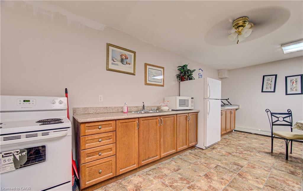 202-793 Colborne Street Property Photo 26