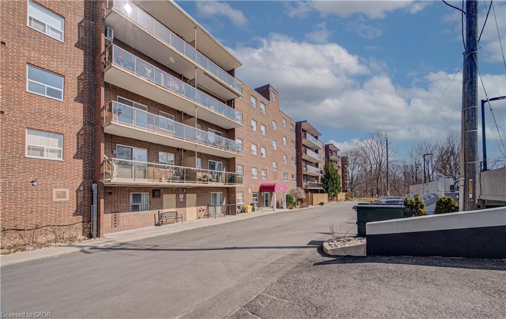 202-793 Colborne Street Property Photo 31
