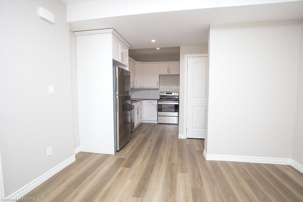 355 Wellington Street Property Photo 7