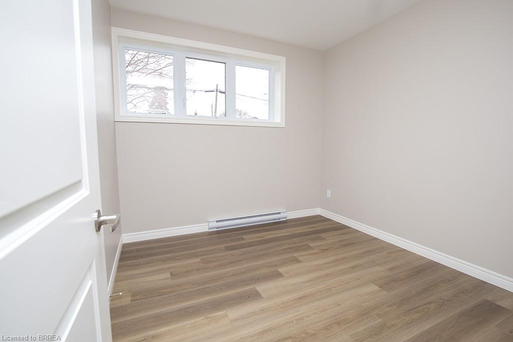 355 Wellington Street Property Photo 16