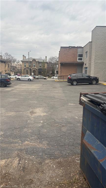 404-72 Brant Avenue Property Photo 23