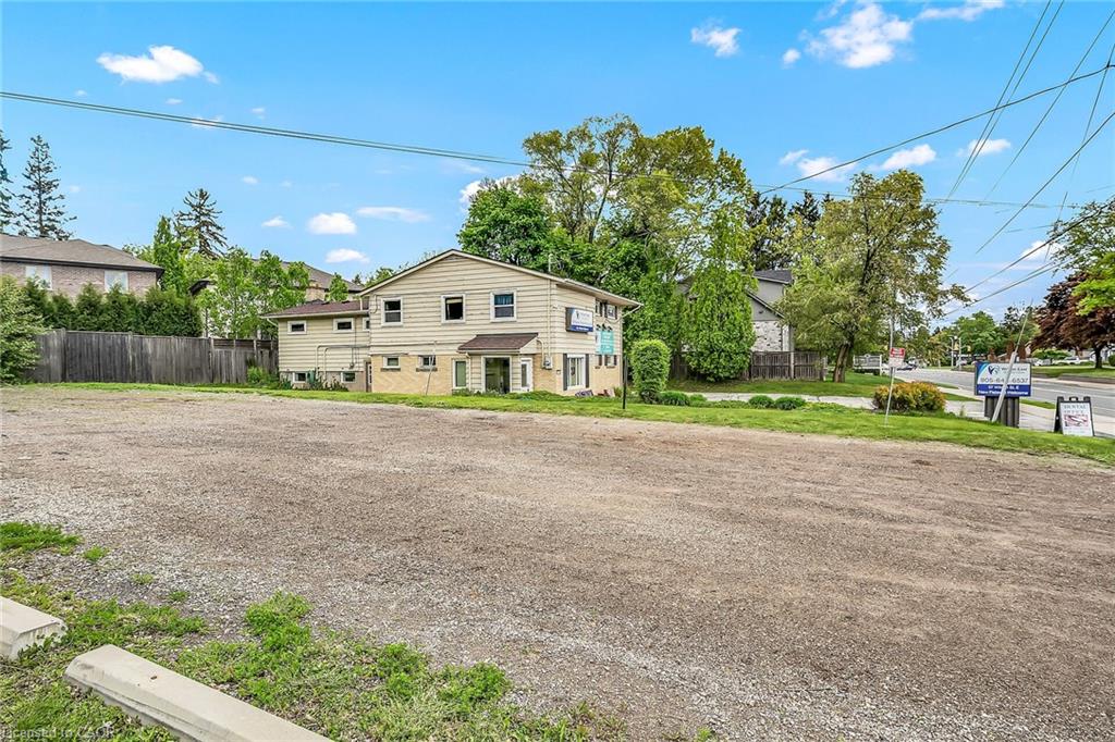 51 Wilson Street E Property Photo 26