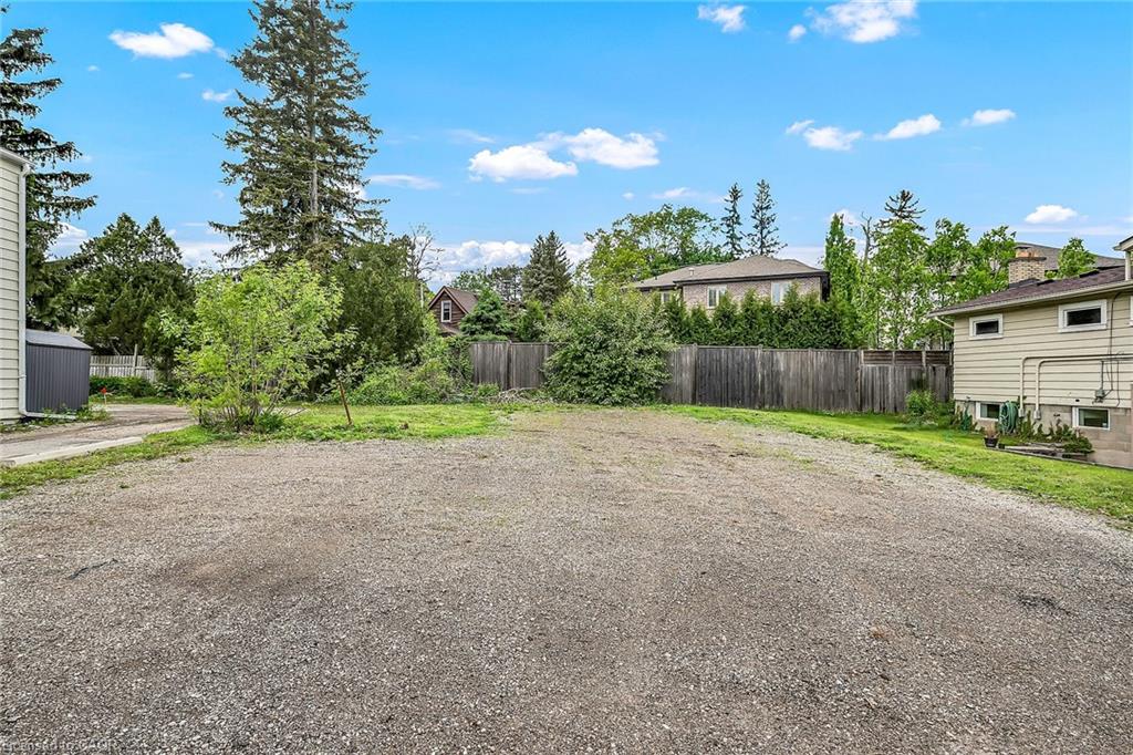 51 Wilson Street E Property Photo 27