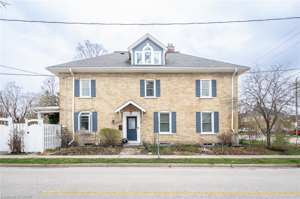 207 Waterloo Street N Property Photo 1