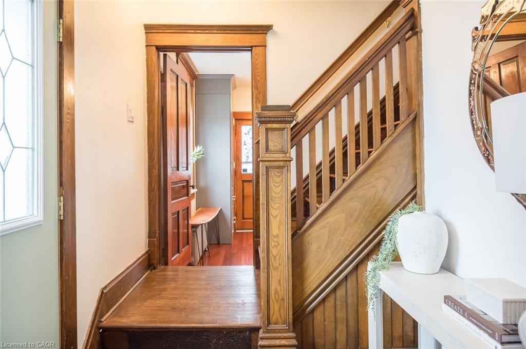207 Waterloo Street N Property Photo 12