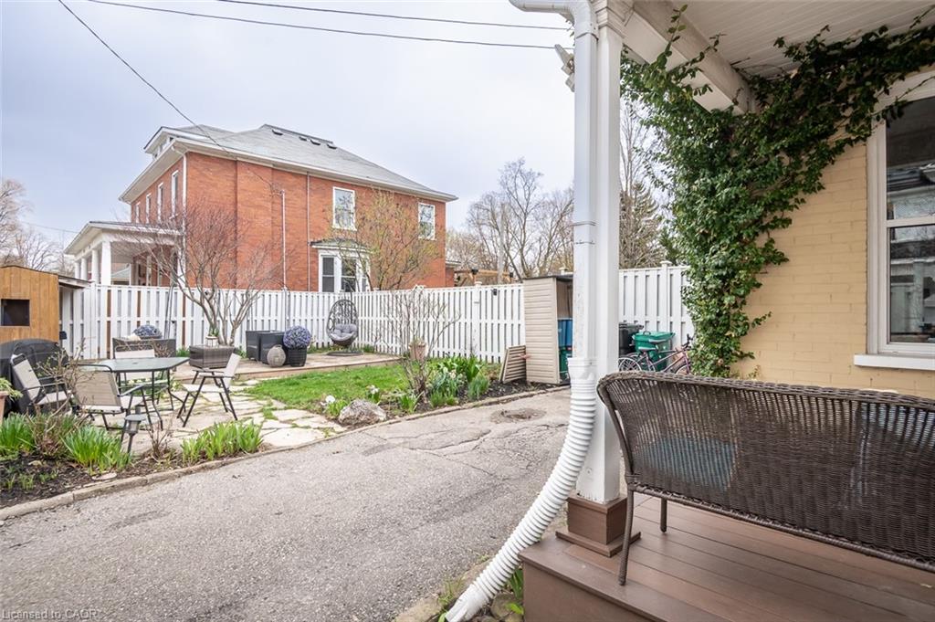 207 Waterloo Street N Property Photo 41