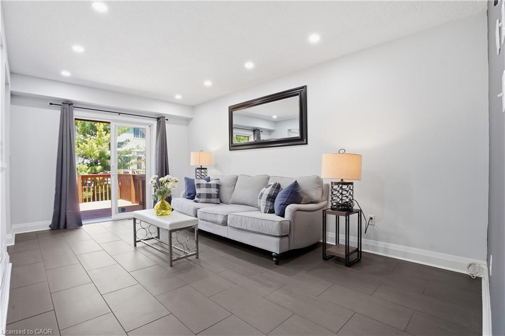 G30-7 Upper Mercer Street Property Photo 23