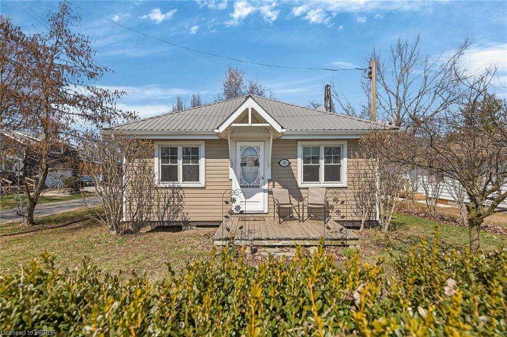 88 Erie Boulevard Property Photo 1