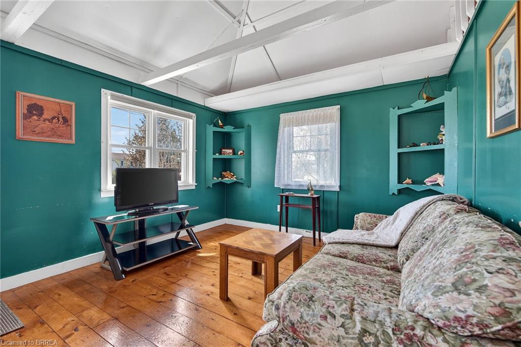 88 Erie Boulevard Property Photo 6