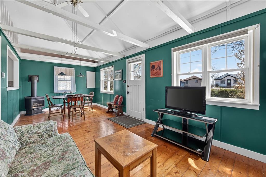 88 Erie Boulevard Property Photo 8
