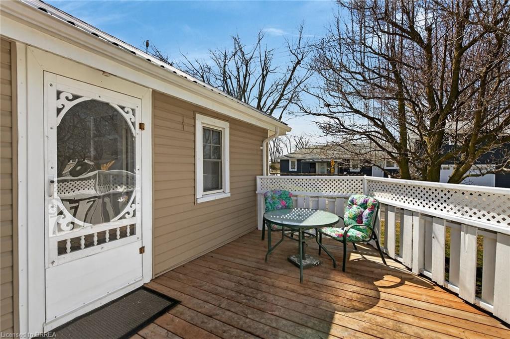 88 Erie Boulevard Property Photo 25