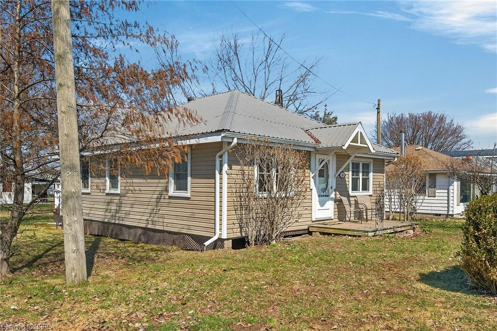 88 Erie Boulevard Property Photo 45