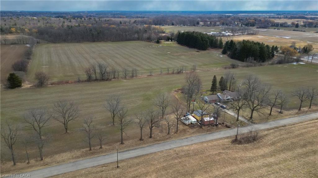 957 Smith Road Property Photo 8