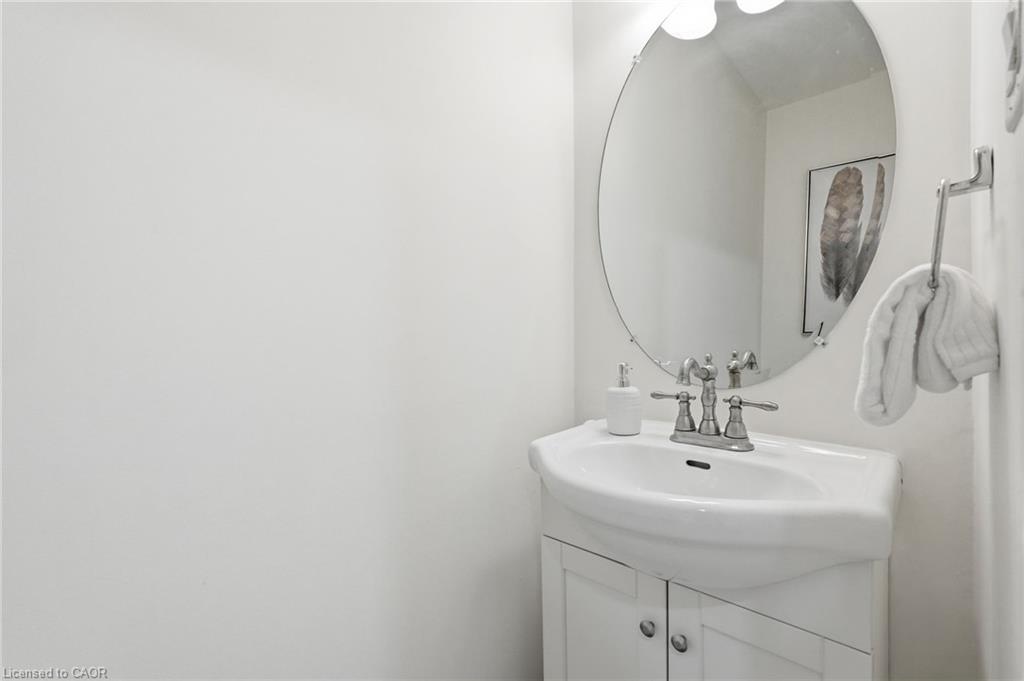 4-2252 Upper Middle Road Property Photo 14