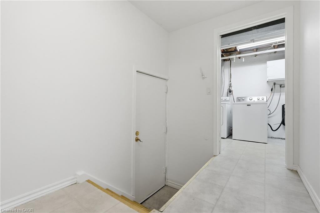 4-2252 Upper Middle Road Property Photo 30