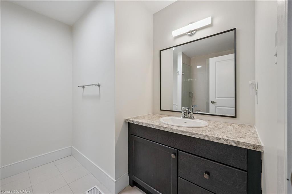 153 Yellow Birch Crescent Property Photo 26