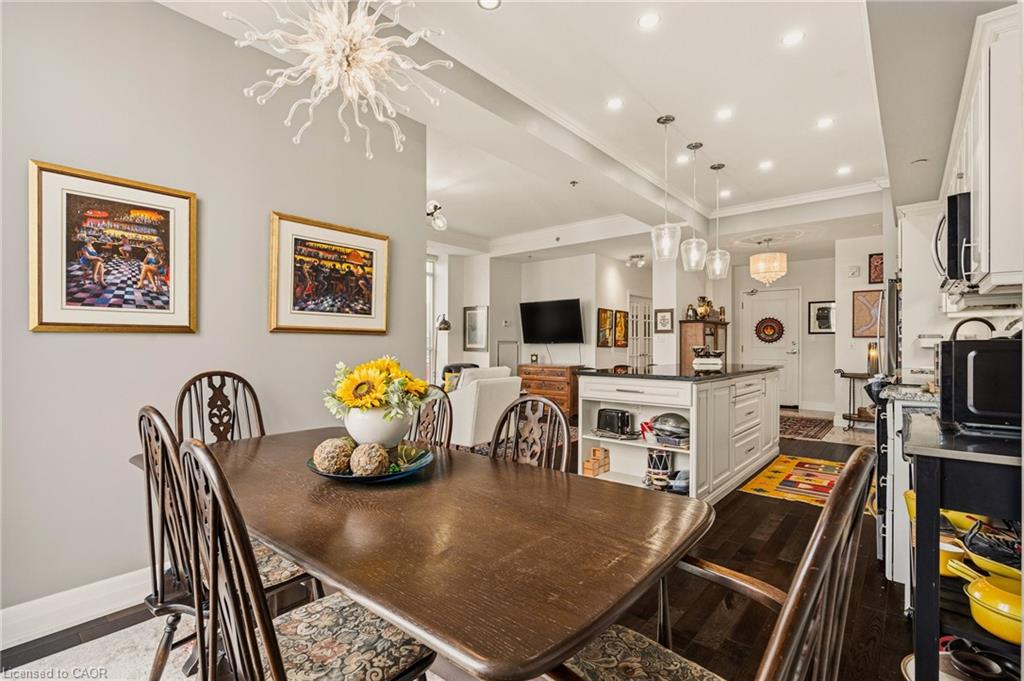 90 Charlton Avenue W Property Photo 13