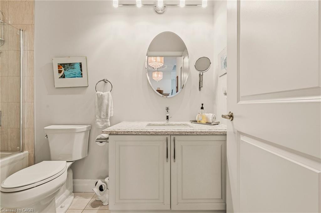 90 Charlton Avenue W Property Photo 27