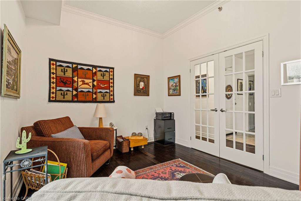 90 Charlton Avenue W Property Photo 30