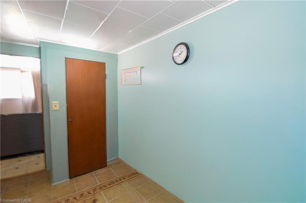 121 Cross Street E Property Photo 14