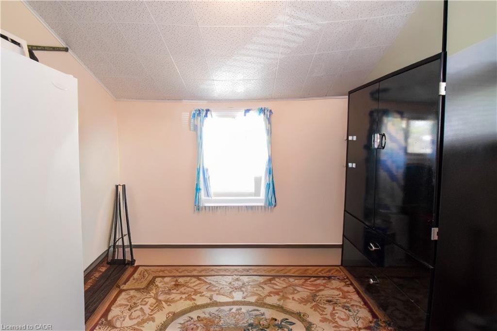 121 Cross Street E Property Photo 15