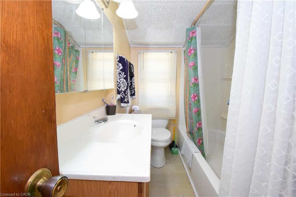 121 Cross Street E Property Photo 16