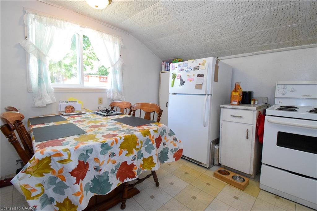 121 Cross Street E Property Photo 21