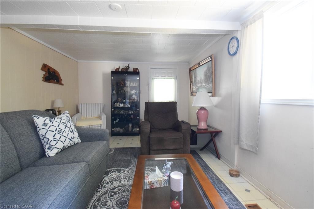 121 Cross Street E Property Photo 26