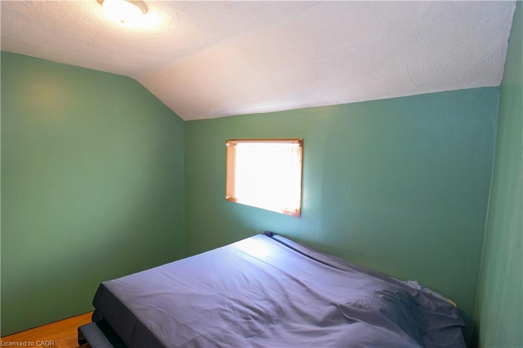 121 Cross Street E Property Photo 33