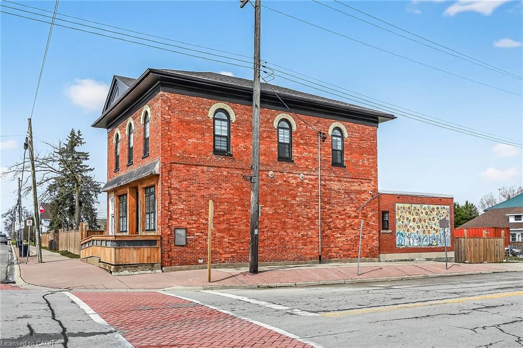 2 Main Street W Property Photo 47