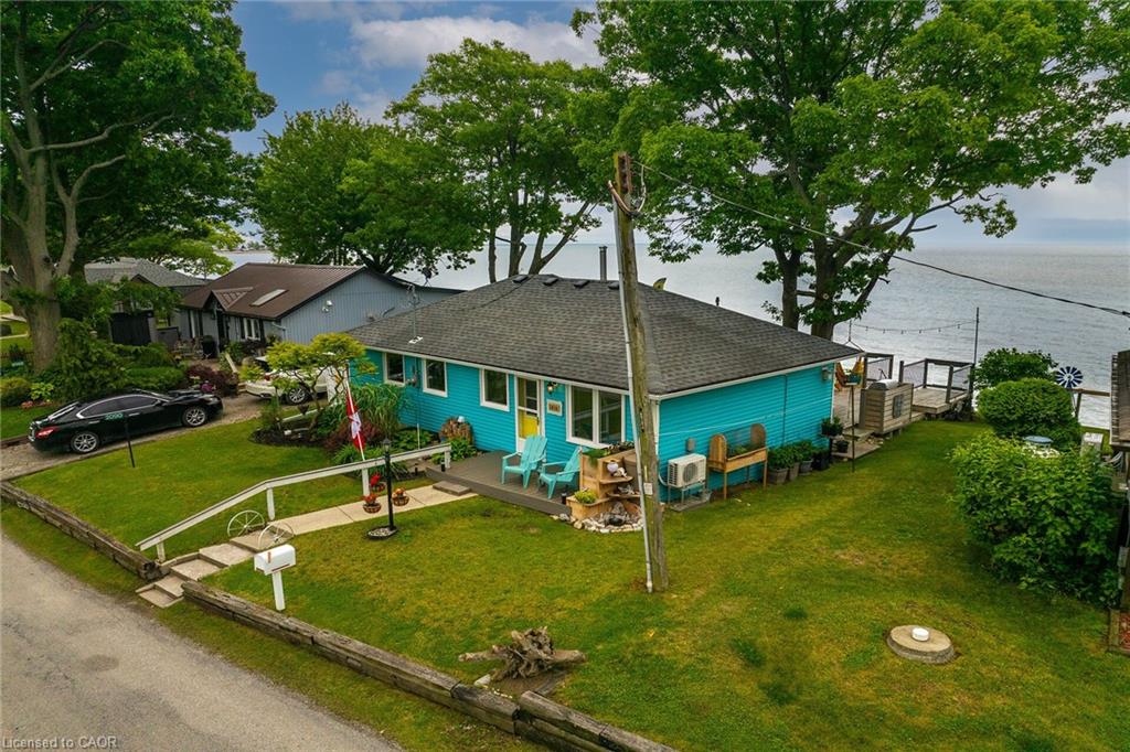 2090 Lakeshore Road Property Photo 1