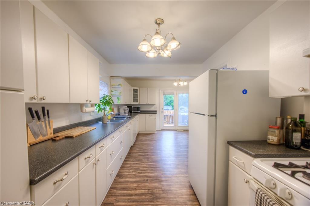 10 Bruce Street Property Photo 10