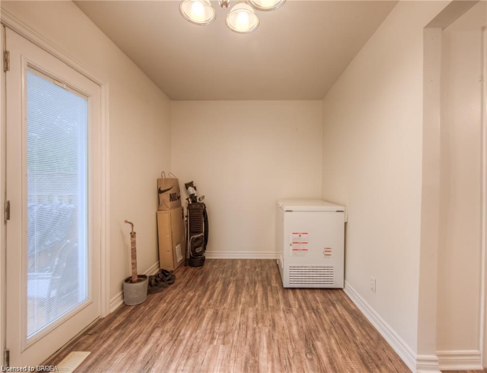 10 Bruce Street Property Photo 13